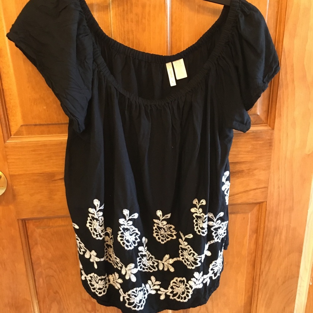 Black Flowey blouse